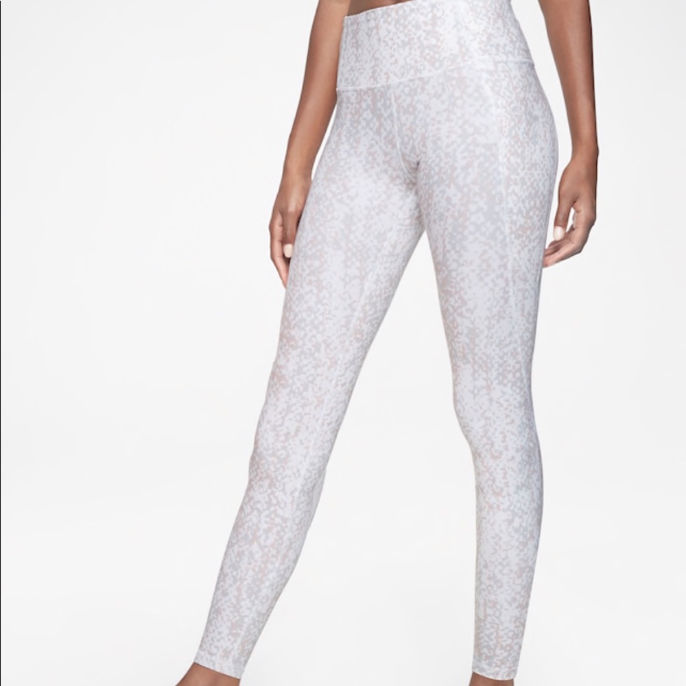 Athleta Serpent Salutation Tights XS w pockets